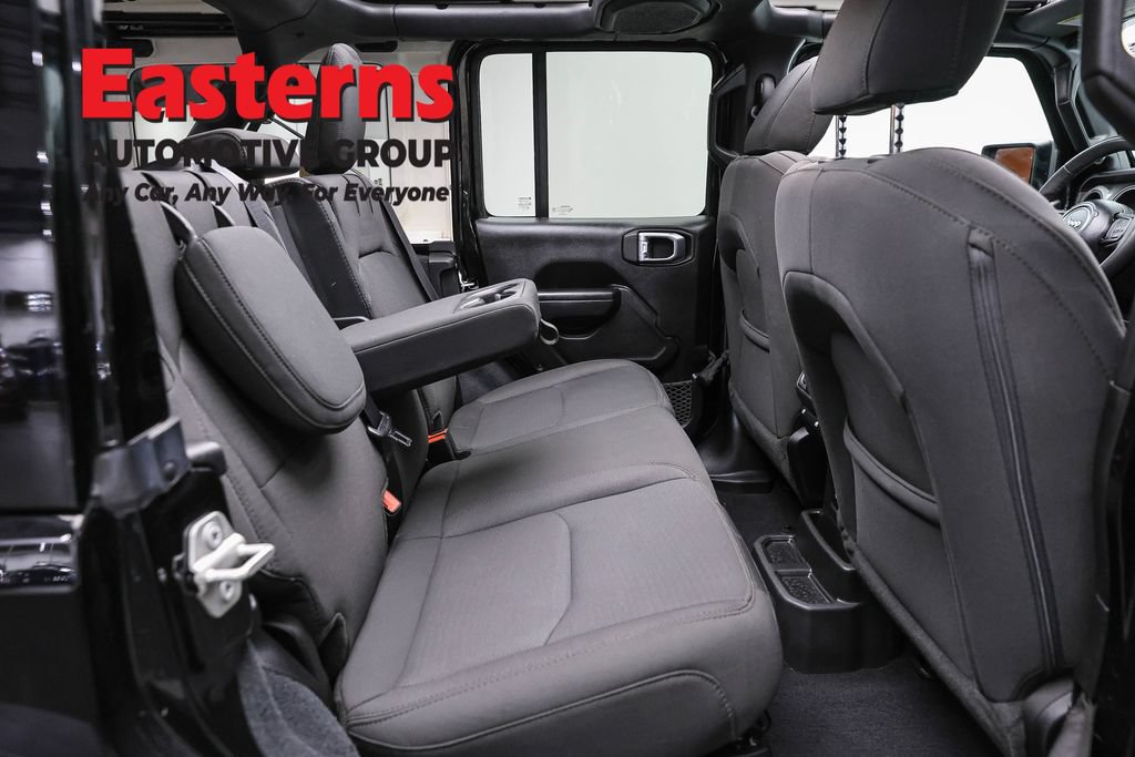 Used 2023 Jeep Wrangler Unlimited w/ Sun & Screen Package AWD/4WD image 25
