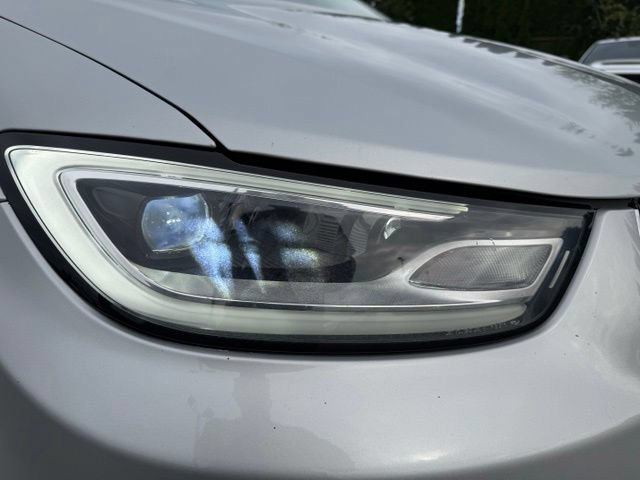 Used 2024 Chrysler Pacifica Limited FWD image 9