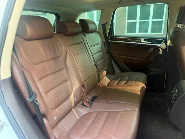 Used 2013 Volkswagen Touareg TDI AWD/4WD image 39
