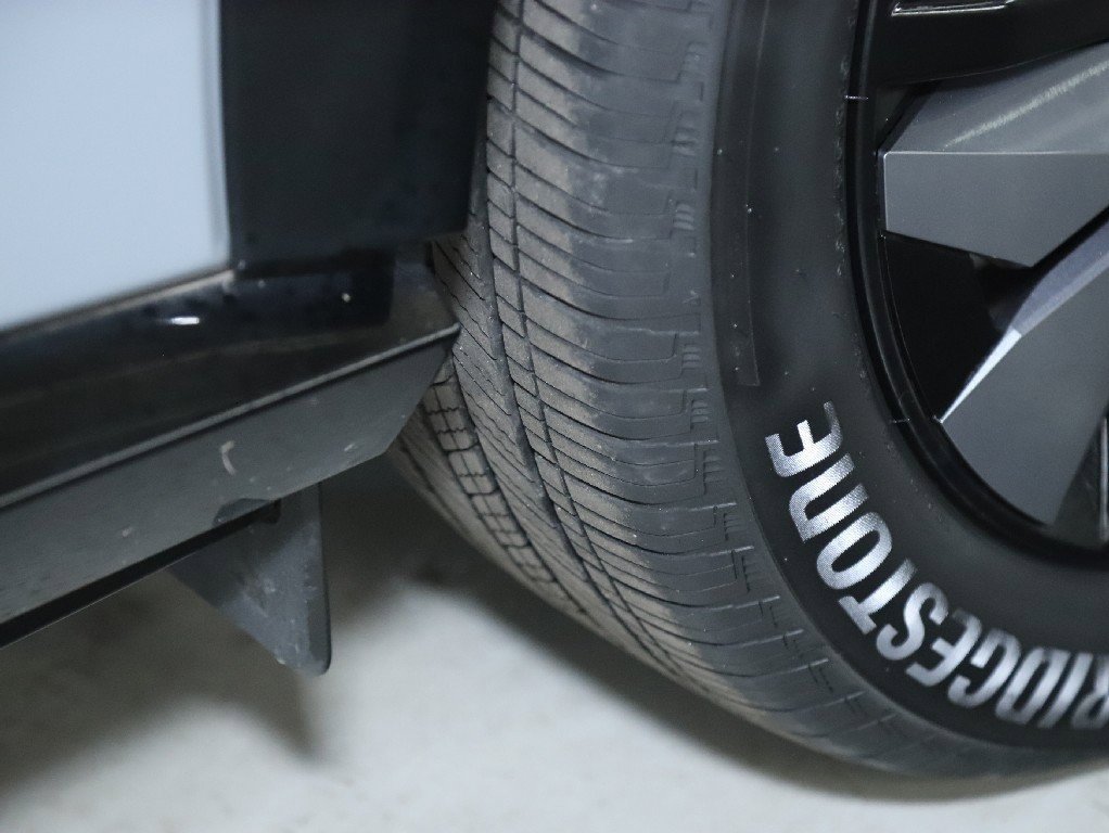 Used 2023 Nissan Ariya FWD image 35