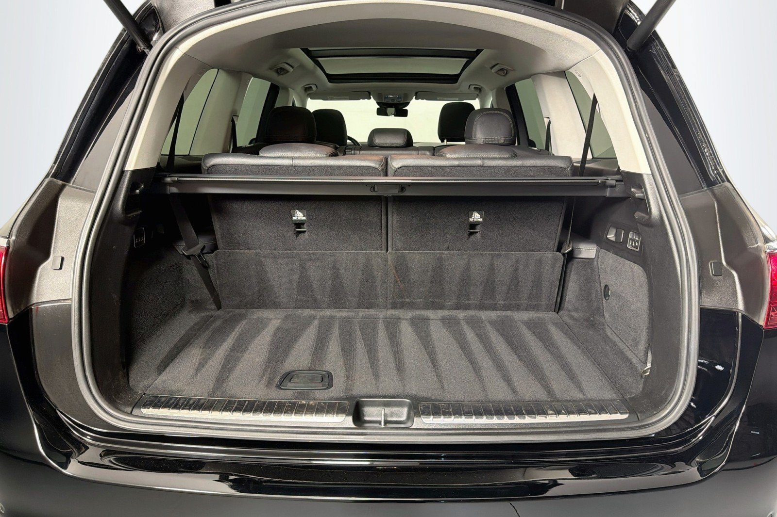 Certified 2024 Mercedes-Benz GLS 450 4MATIC image 25