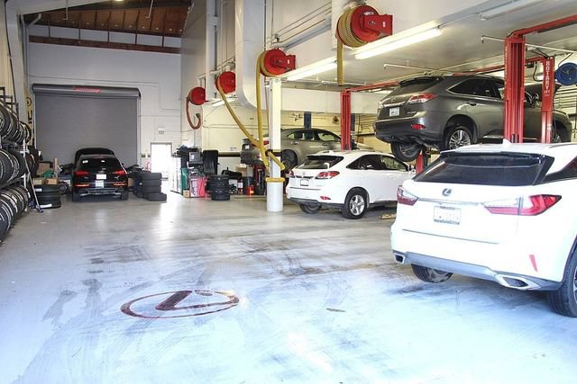 Used 2025 Lexus RX 350 AWD/4WD image 12