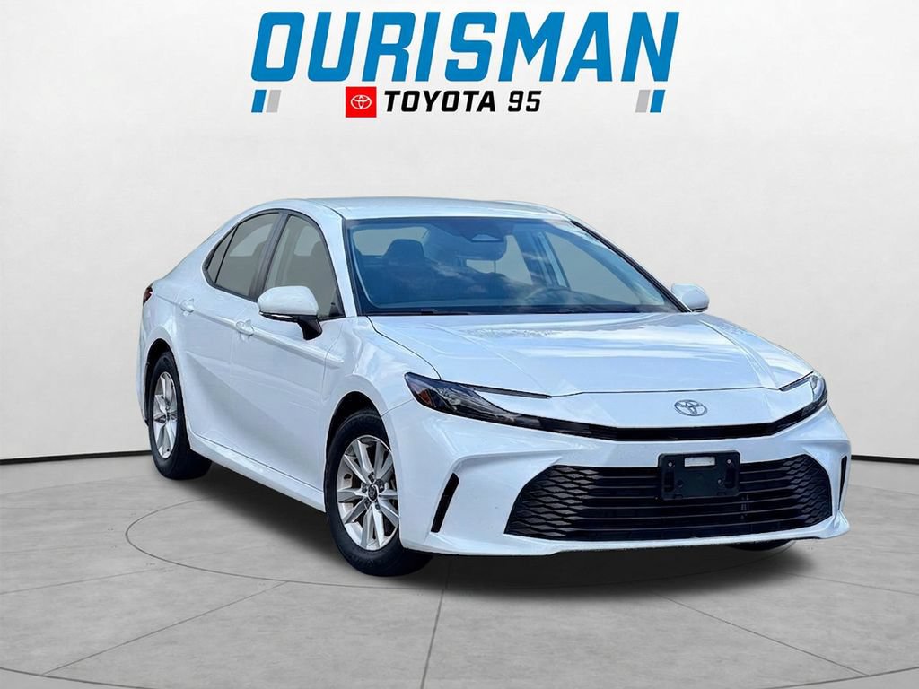Used 2025 Toyota Camry LE FWD image 1