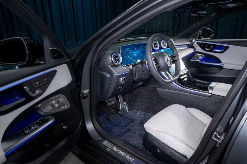 Certified 2025 Mercedes-Benz C 300 Sedan image 13