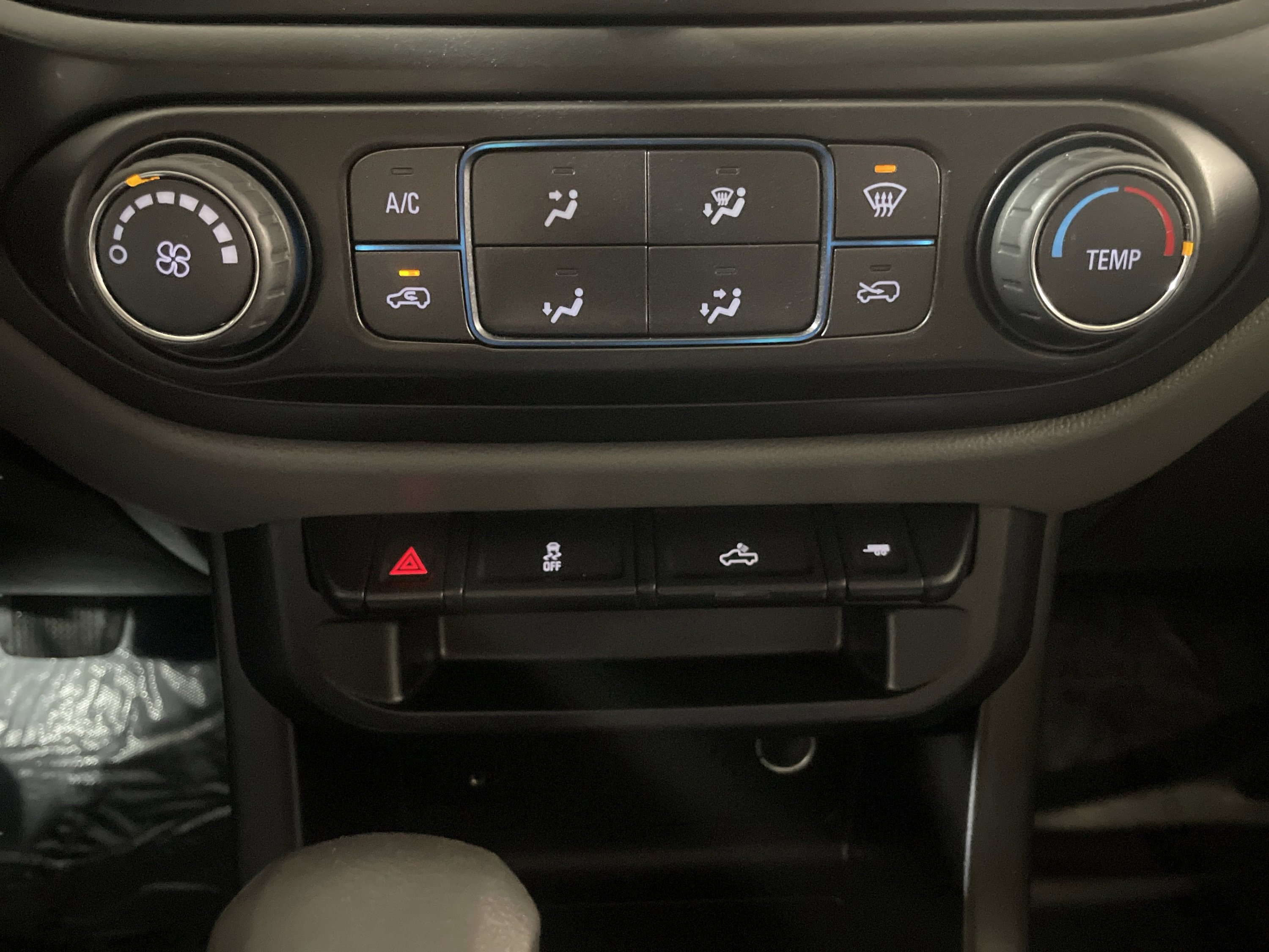 Used 2022 Chevrolet Colorado W/T w/ WT Convenience Package AWD/4WD image 21