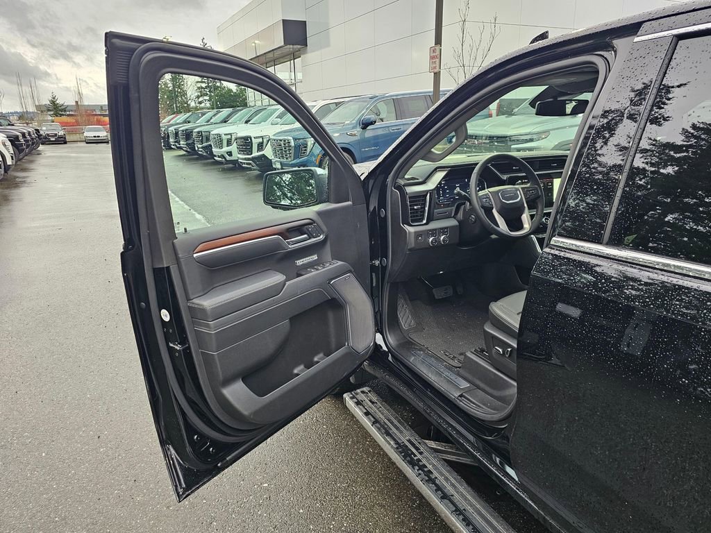 New 2025 GMC Sierra 1500 Denali w/ Denali Carbonpro Edition image 21
