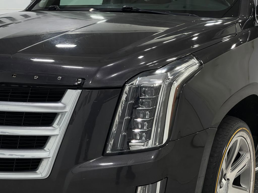 Used 2016 Cadillac Escalade ESV Luxury image 31