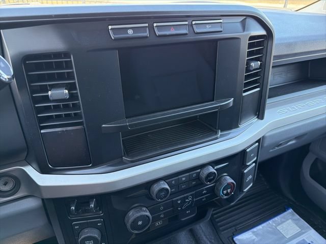 New 2024 Ford F550 4x4 Regular Cab Super Duty image 16
