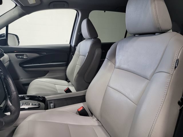 Used 2017 Honda Pilot Touring image 12