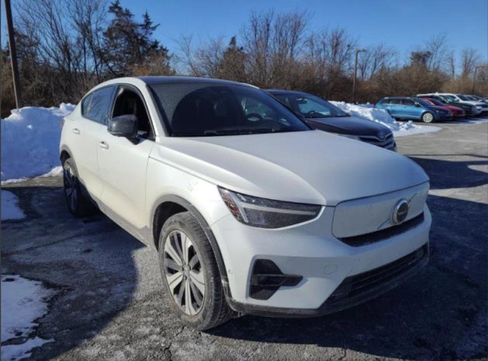 Used 2023 Volvo C40 P8 Recharge Plus image 2