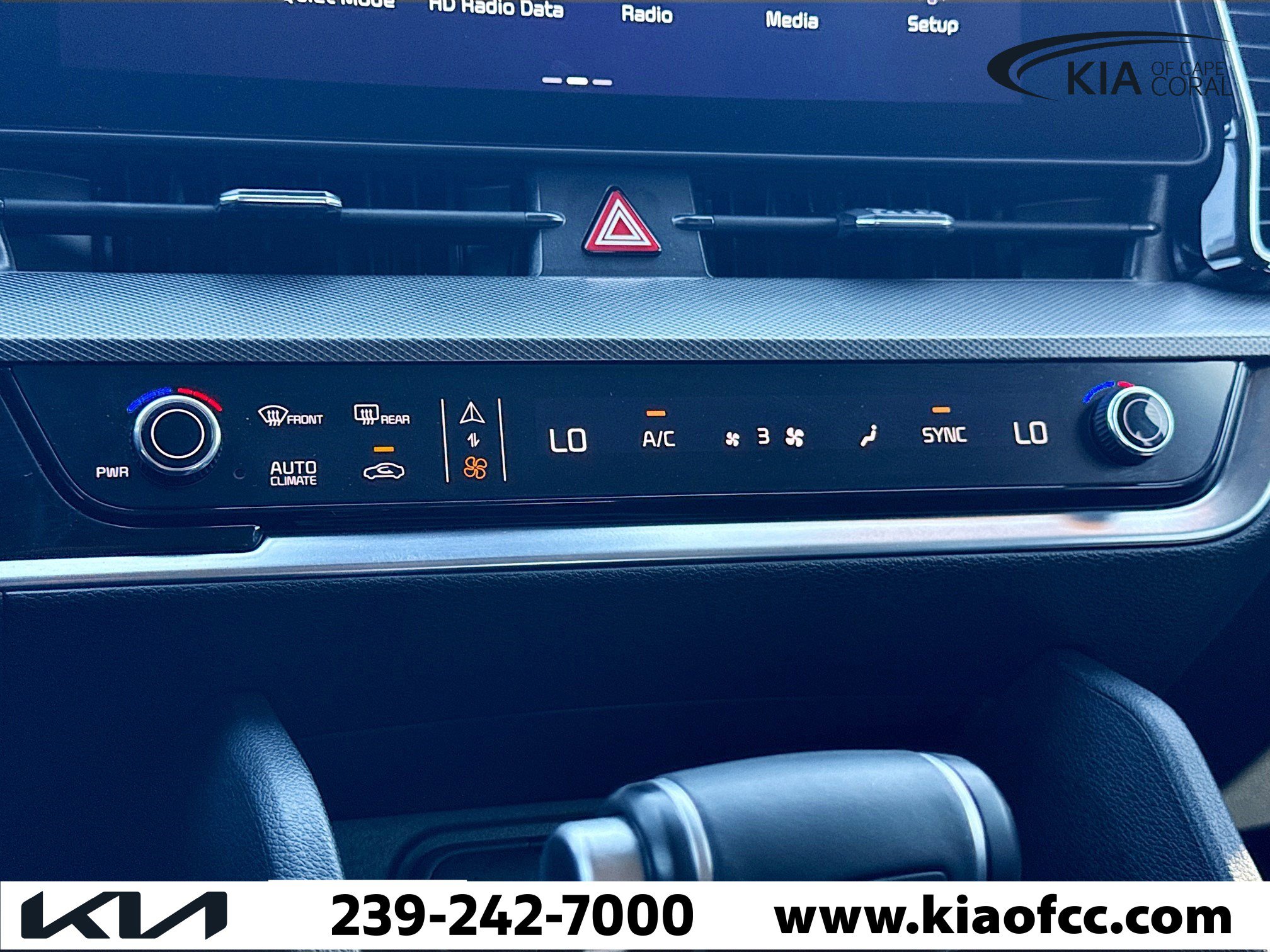 Certified 2025 Kia Sportage SX image 34