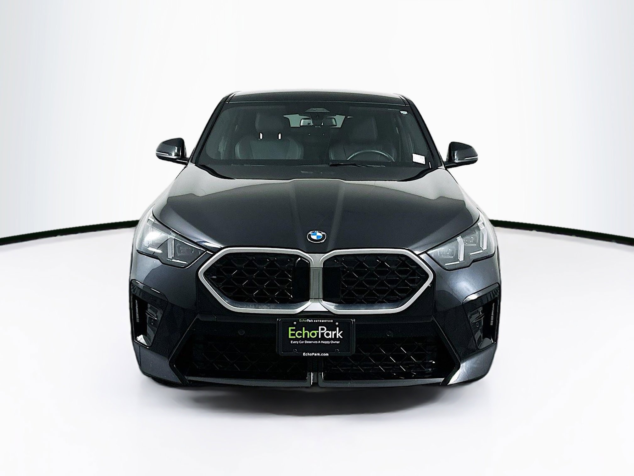 Used 2025 BMW X2 xDrive28i AWD/4WD image 2