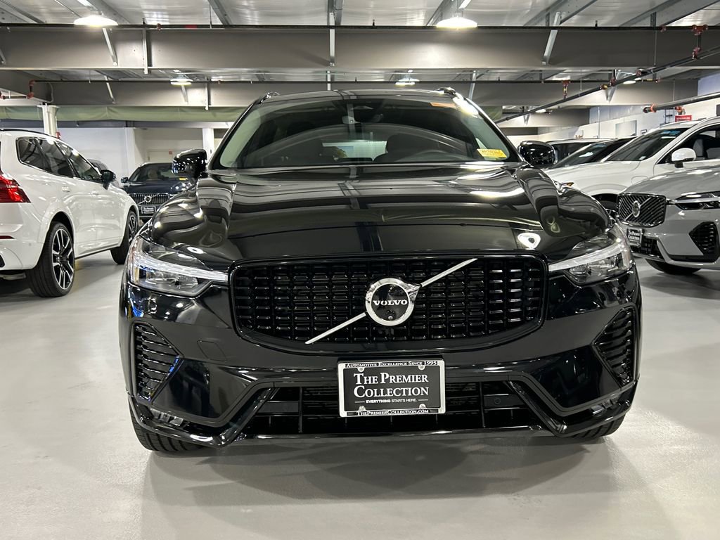 Certified 2024 Volvo XC60 B5 Plus w/ Climate Package image 6