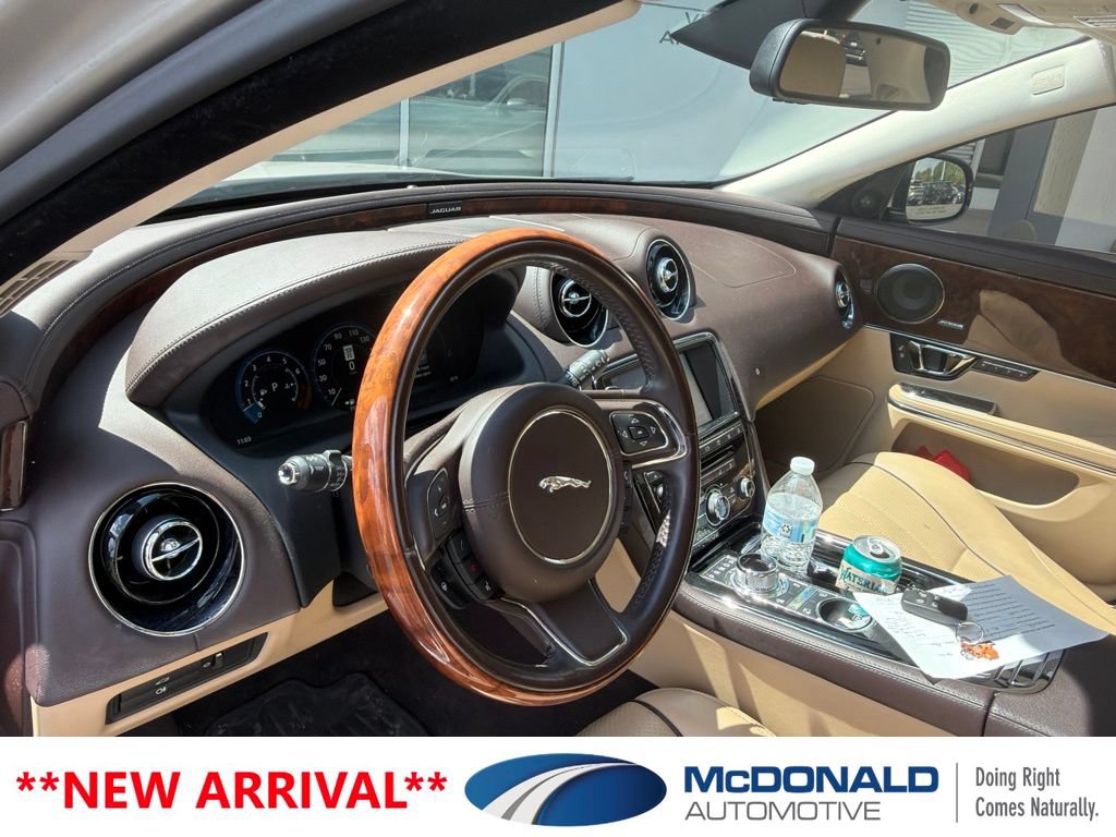 Used 2016 Jaguar XJ R-Sport AWD/4WD image 5