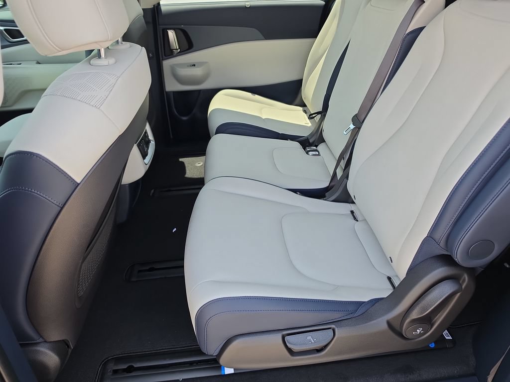 New 2026 Kia Carnival SX FWD image 17