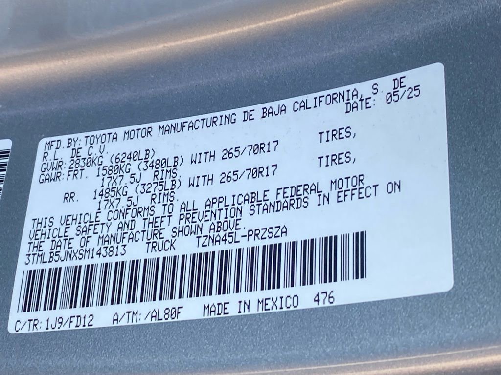Used 2025 Toyota Tacoma TRD Off-Road image 31