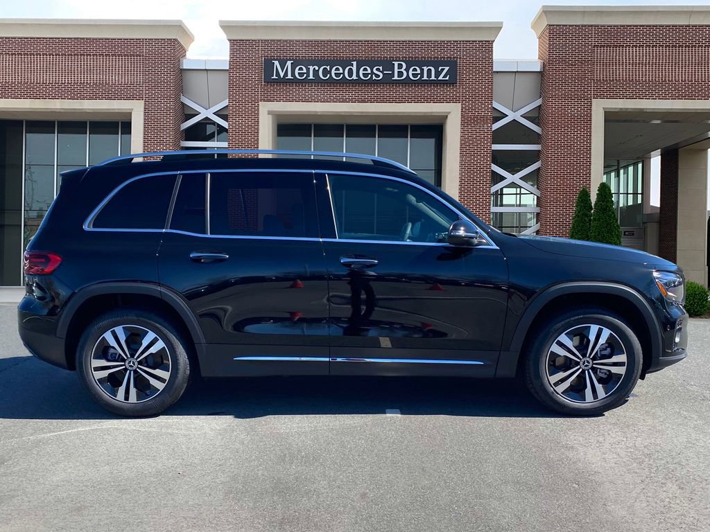 Certified 2025 Mercedes-Benz GLB 250 image 4