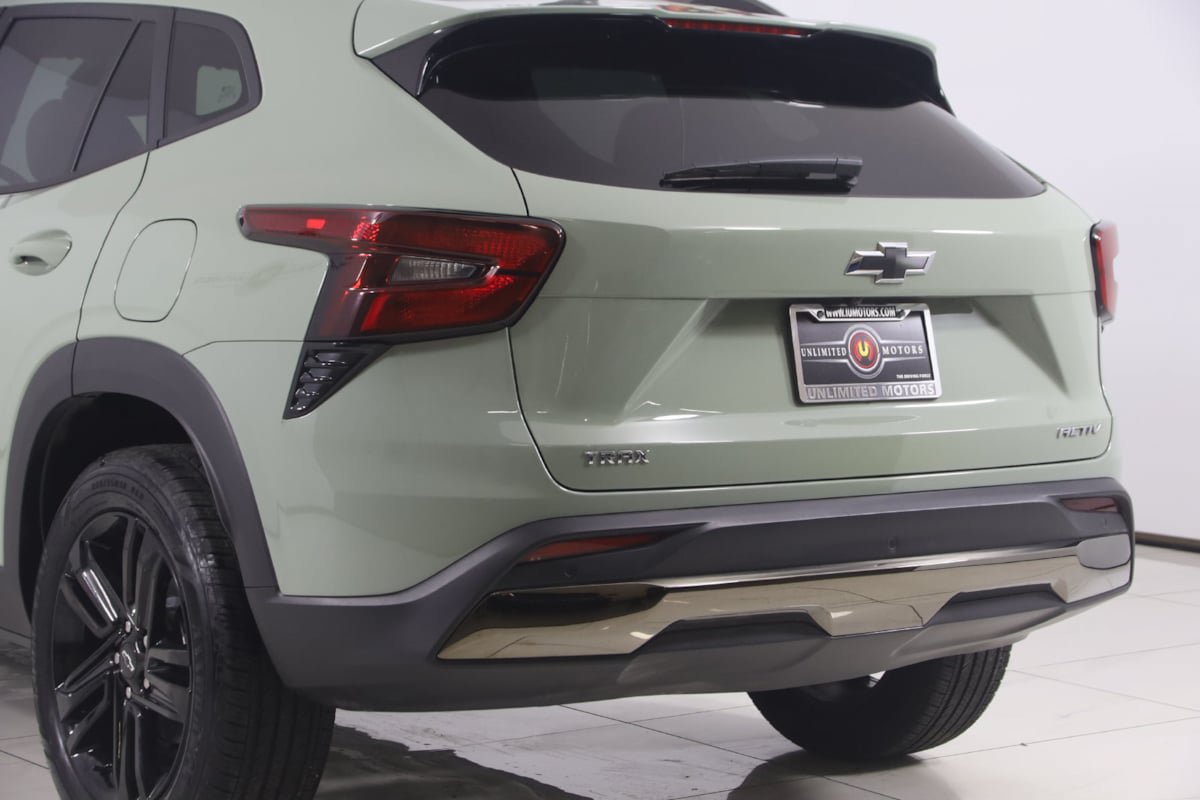 Used 2026 Chevrolet Trax ACTIV w/ Driver Confidence Package FWD image 19