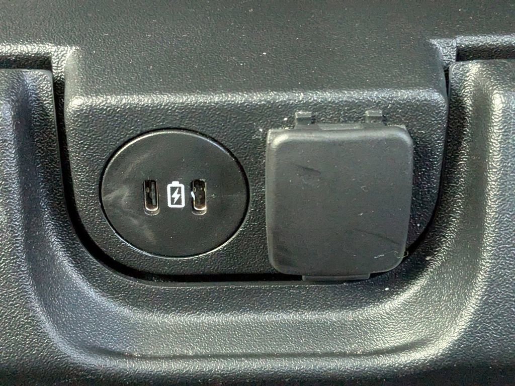 Used 2025 Ford F250 XLT image 14