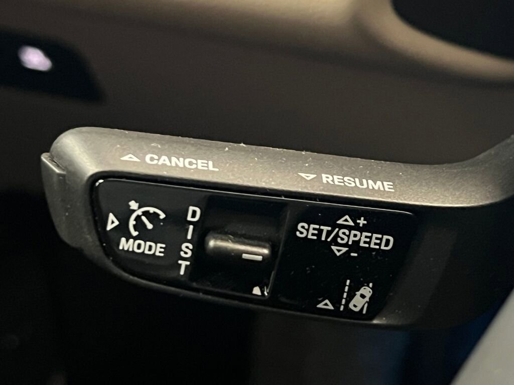 Certified 2025 Porsche Macan Electric image 48