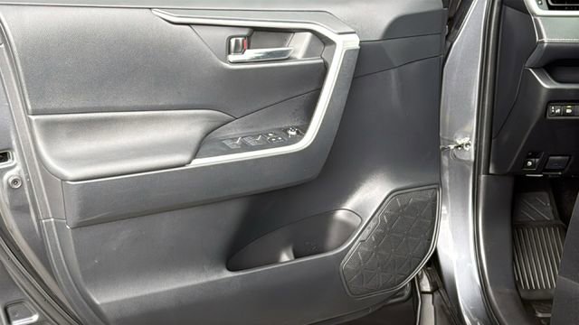 Used 2024 Toyota RAV4 XLE w/ Convenience Package image 23