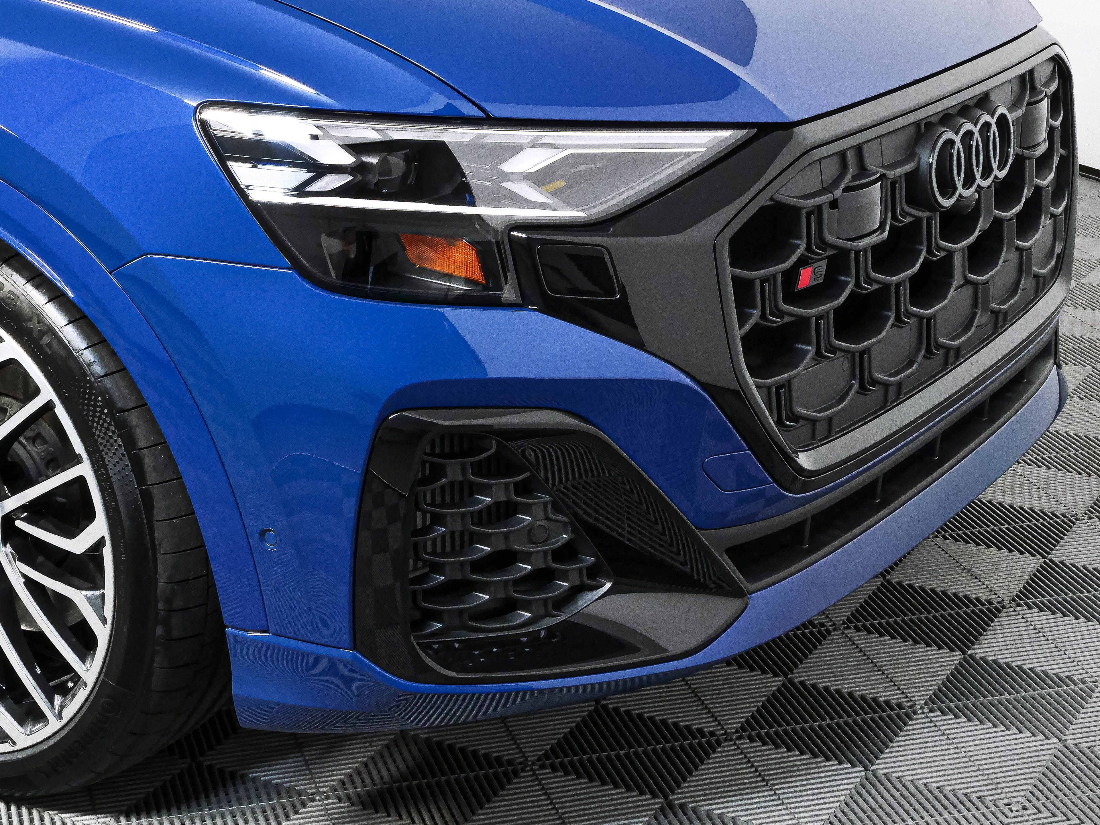 New 2026 Audi SQ8 Prestige AWD/4WD image 38
