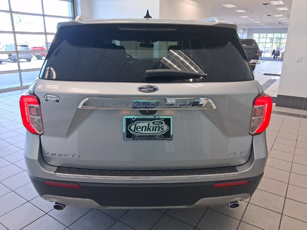 Used 2021 Ford Explorer Limited w/ Equipment Group 301A AWD/4WD image 17