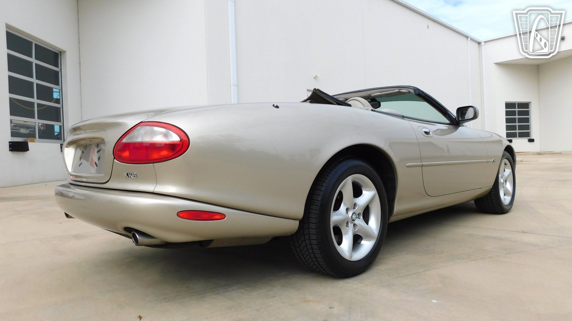 Used 2000 Jaguar XK8 Convertible RWD image 23