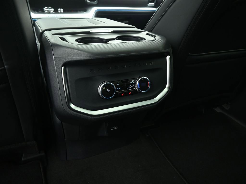 New 2026 Ford Expedition Platinum image 21