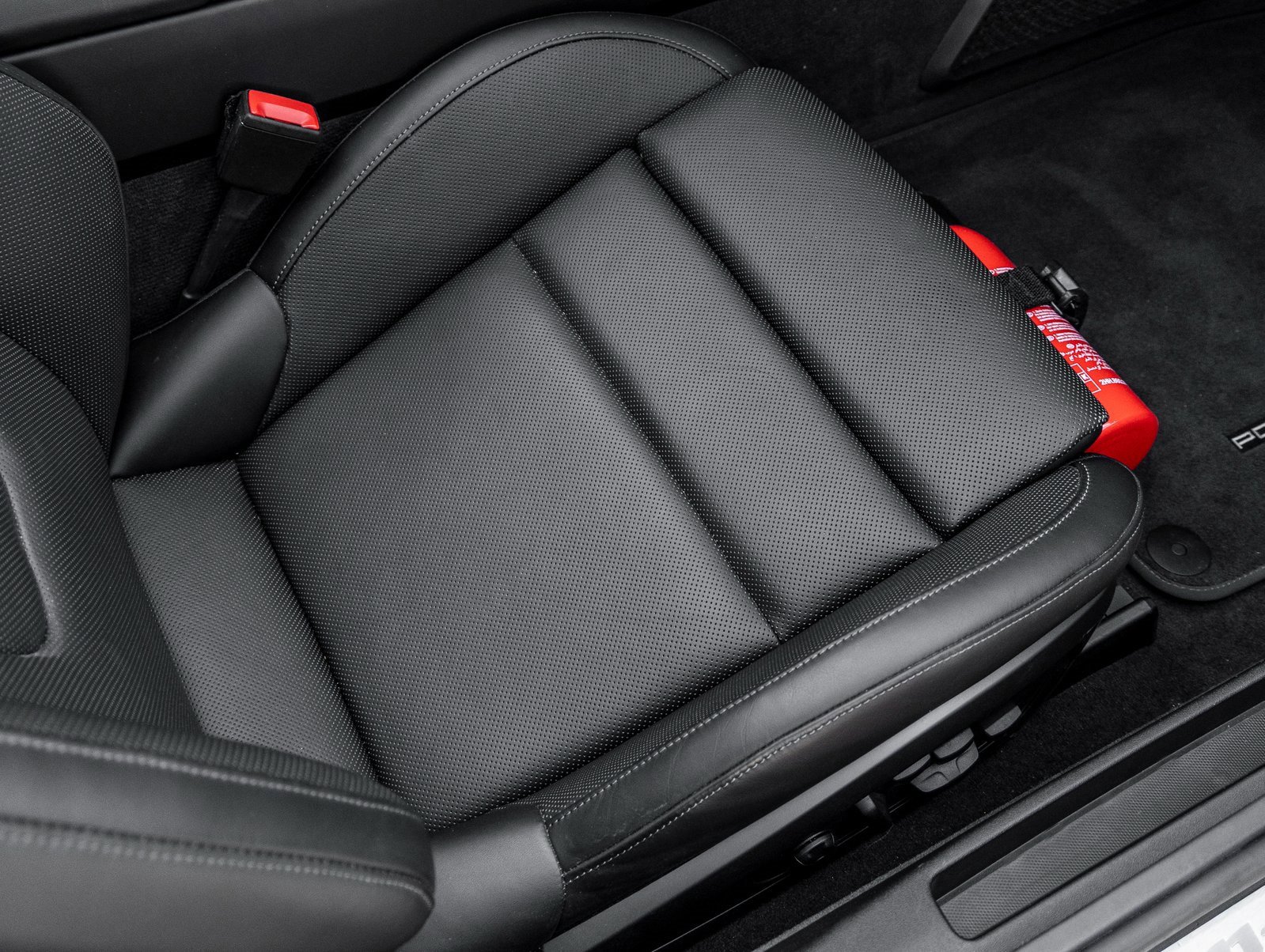 Used 2024 Porsche 911 Targa 4S w/ Premium Package image 31