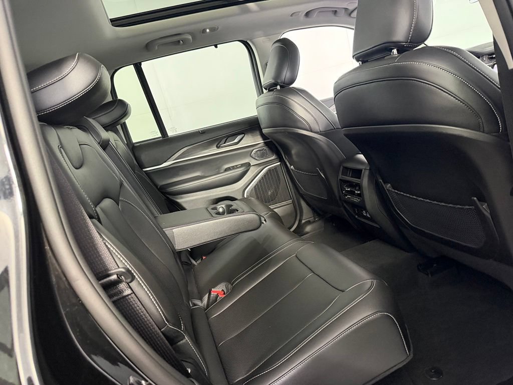 Certified 2023 Jeep Grand Cherokee 4WD 4xe w/ Luxury Tech Group II image 27