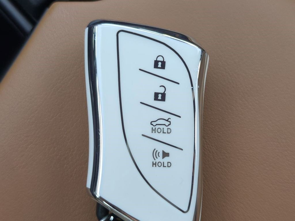 Used 2021 Lexus ES 350 350 w/ Premium Package image 30