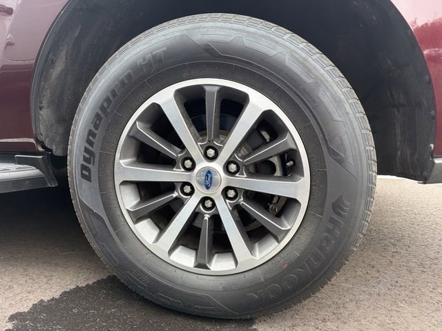 Used 2021 Ford Expedition XLT image 11