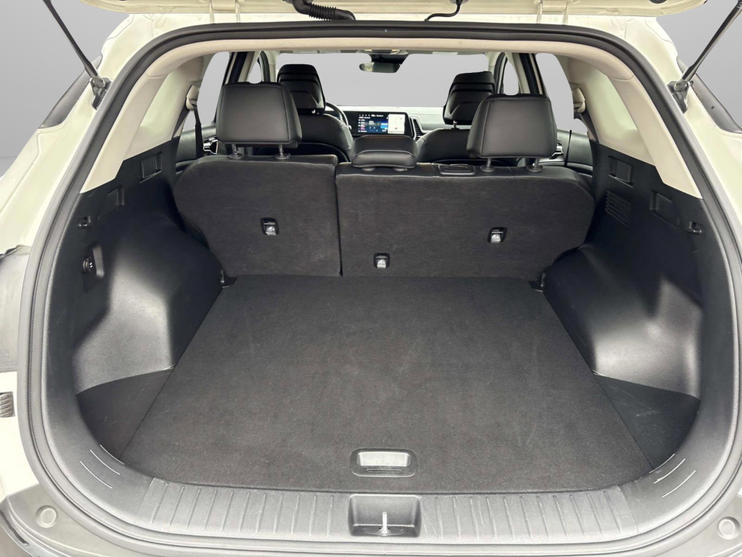 Used 2023 Kia Sportage EX image 12