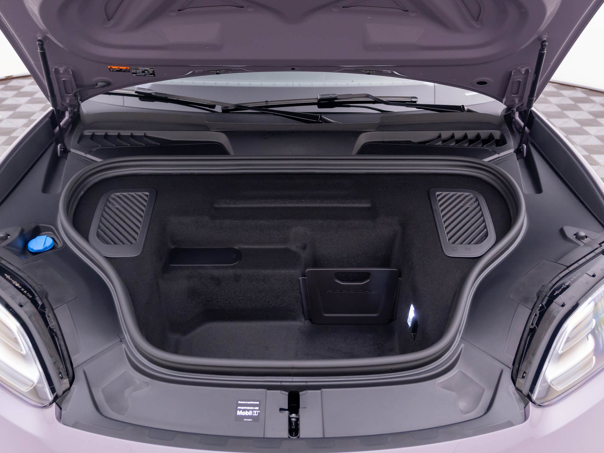 New 2026 Porsche Macan 4 Electric AWD/4WD image 27