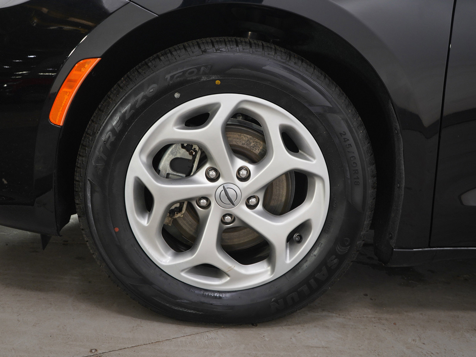 Used 2024 Chrysler Pacifica Limited image 25