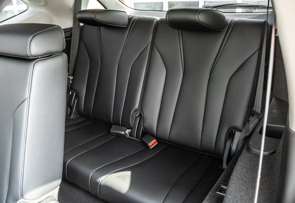 Used 2025 Acura MDX SH-AWD w/ Technology Package image 25