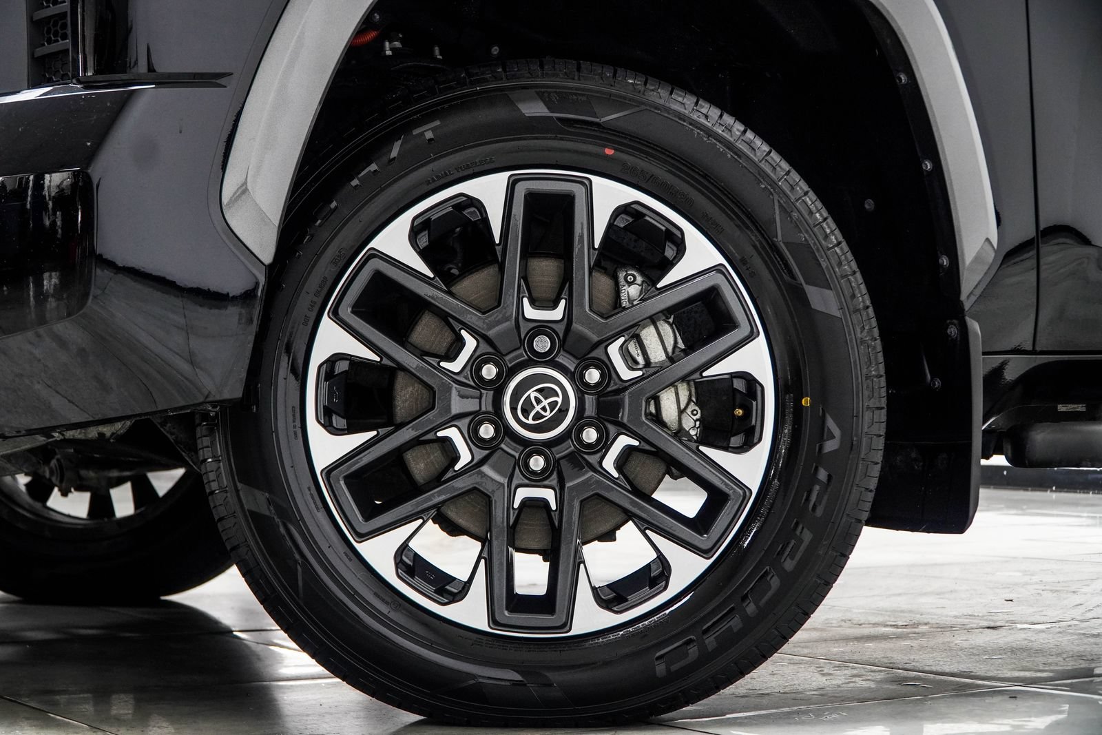 Used 2024 Toyota Tundra Limited AWD/4WD image 3