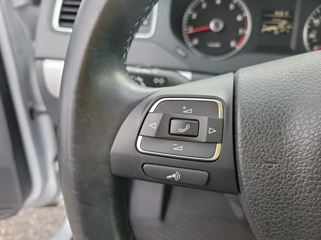 Used 2014 Volkswagen Jetta SE FWD image 26