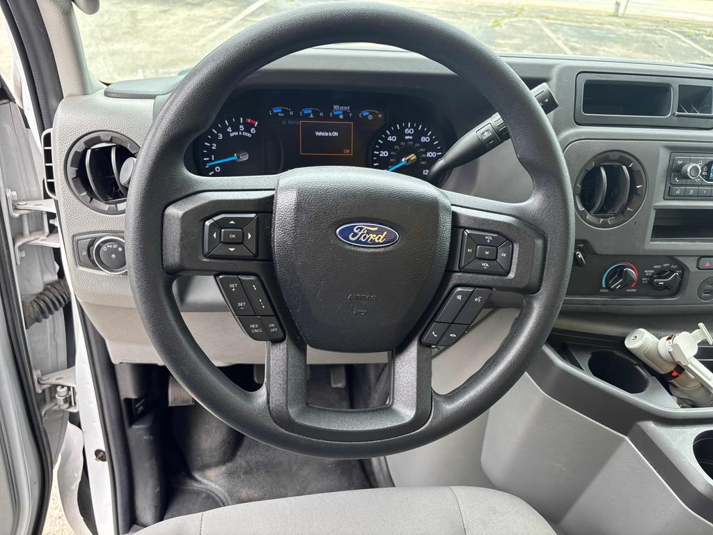 Used 2022 Ford E-450 and Econoline 450 Super Duty RWD image 14