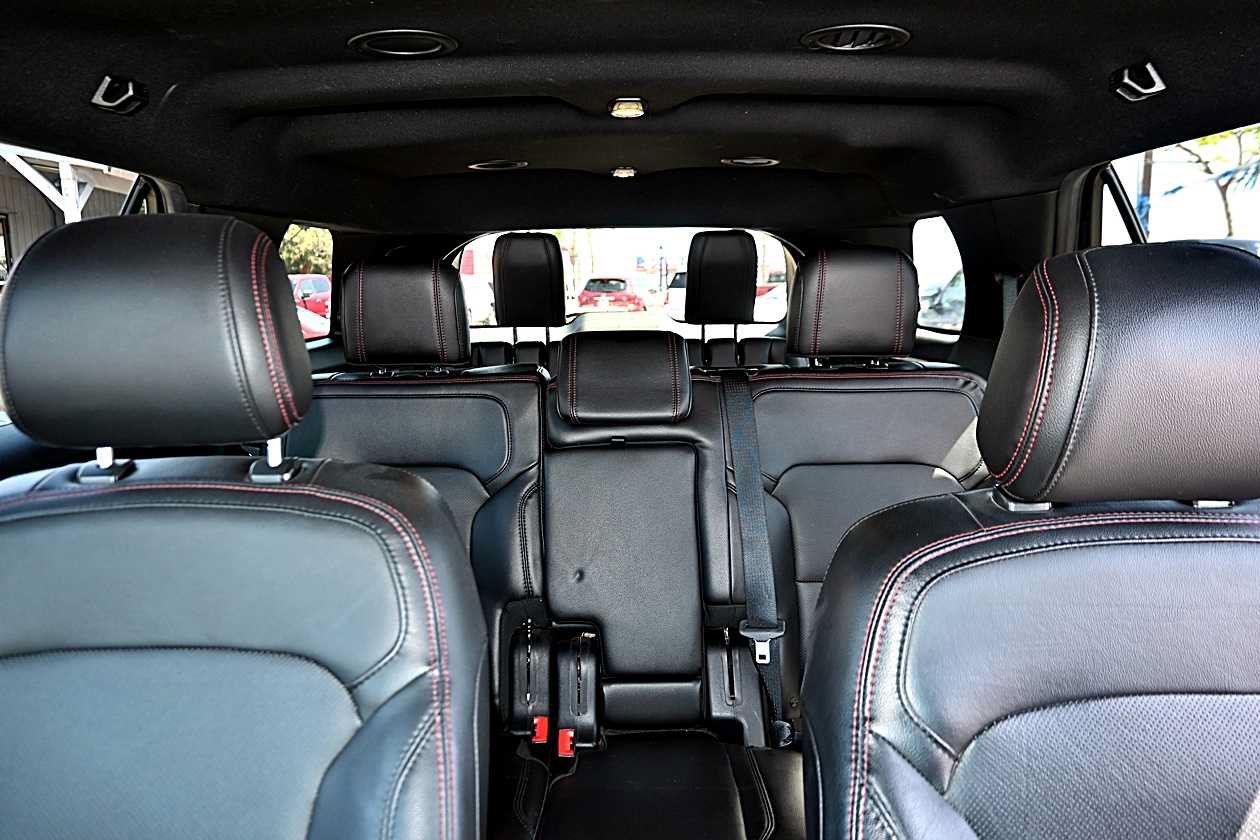 Used 2016 Ford Explorer Sport AWD/4WD image 25