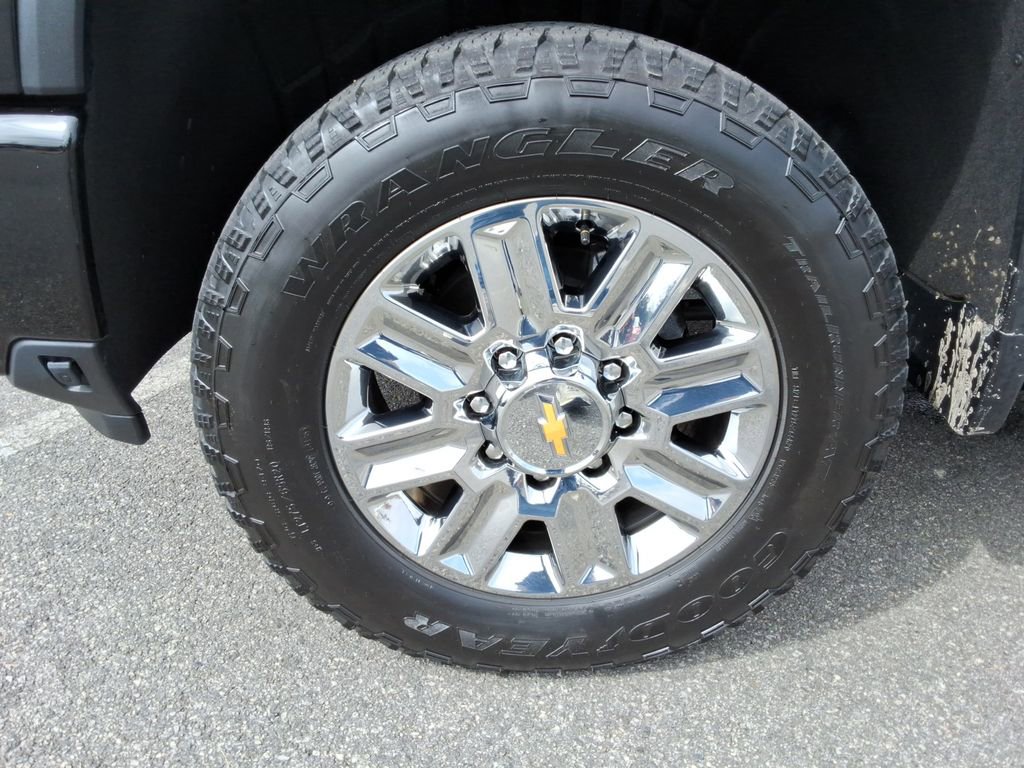 Certified 2026 Chevrolet Silverado 2500 High Country w/ High Country Premium Package AWD/4WD image 10