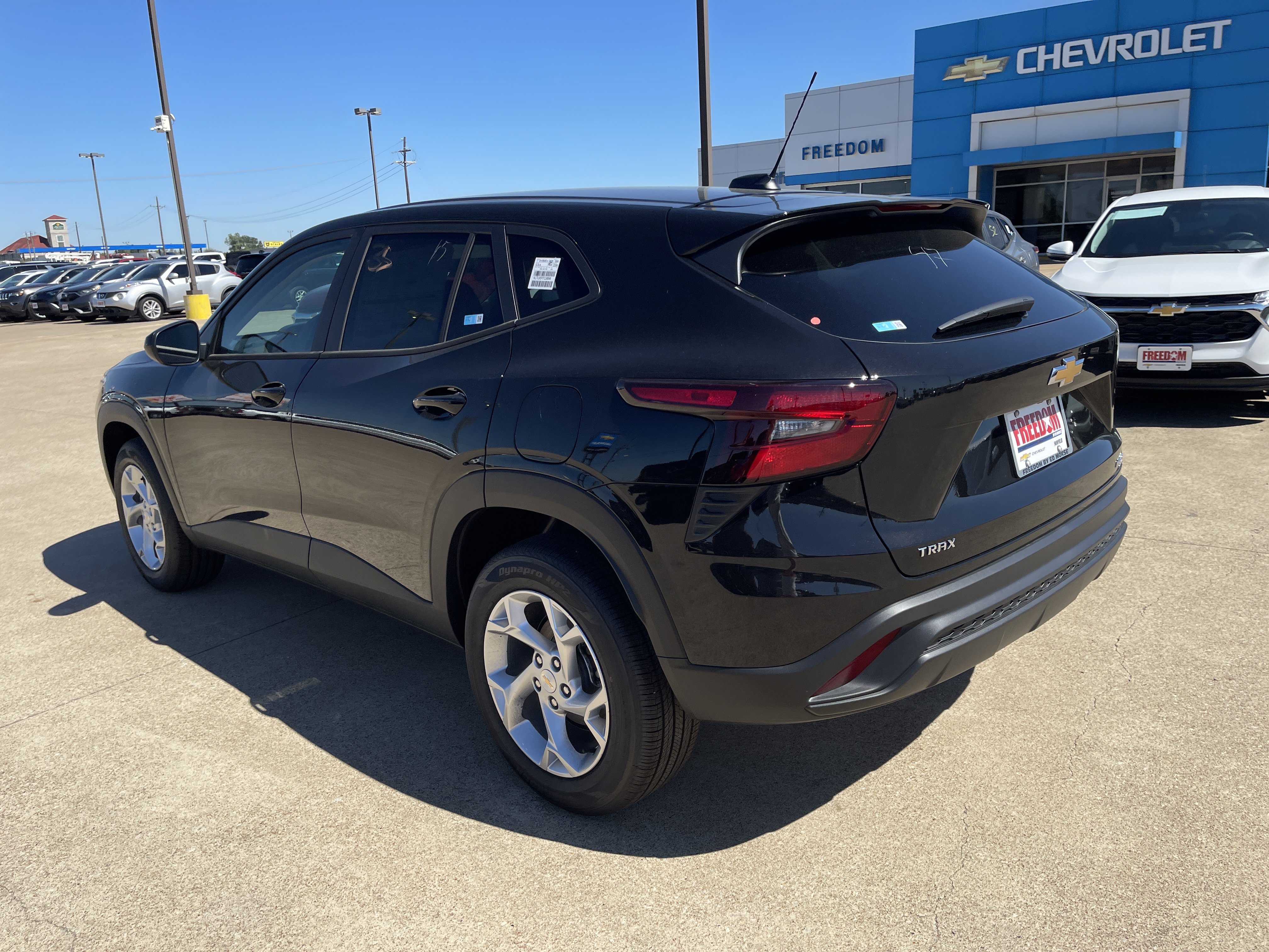 New 2026 Chevrolet Trax LS w/ LS Convenience Package FWD image 6