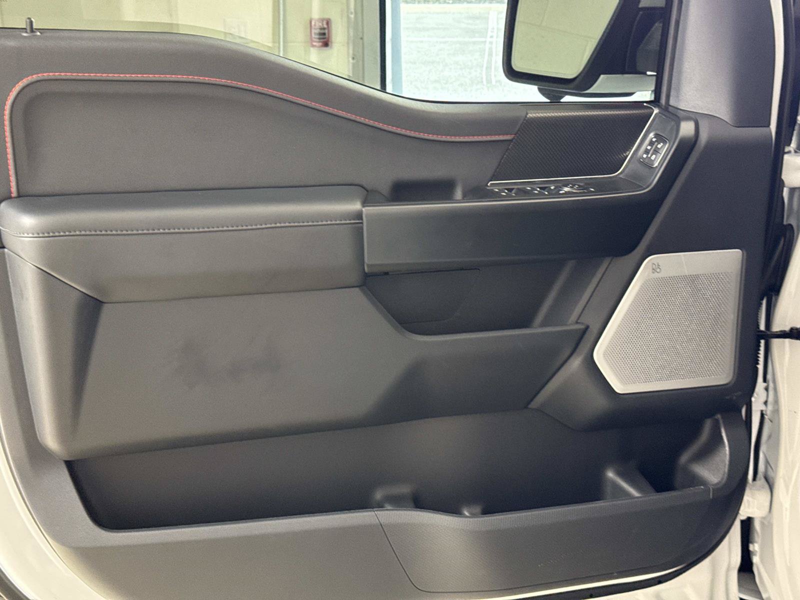 Used 2025 Ford F150 Raptor AWD/4WD image 15