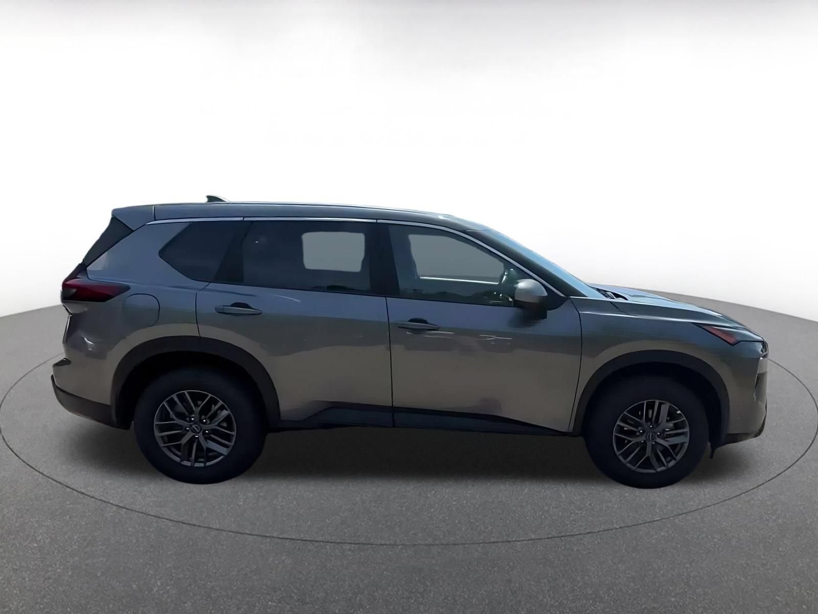 Used 2026 Nissan Rogue SV AWD/4WD image 15