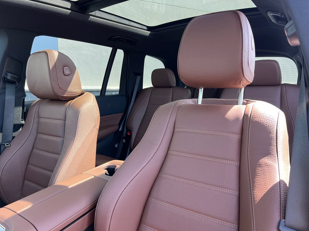 New 2026 Mercedes-Benz GLS 450 4MATIC image 15