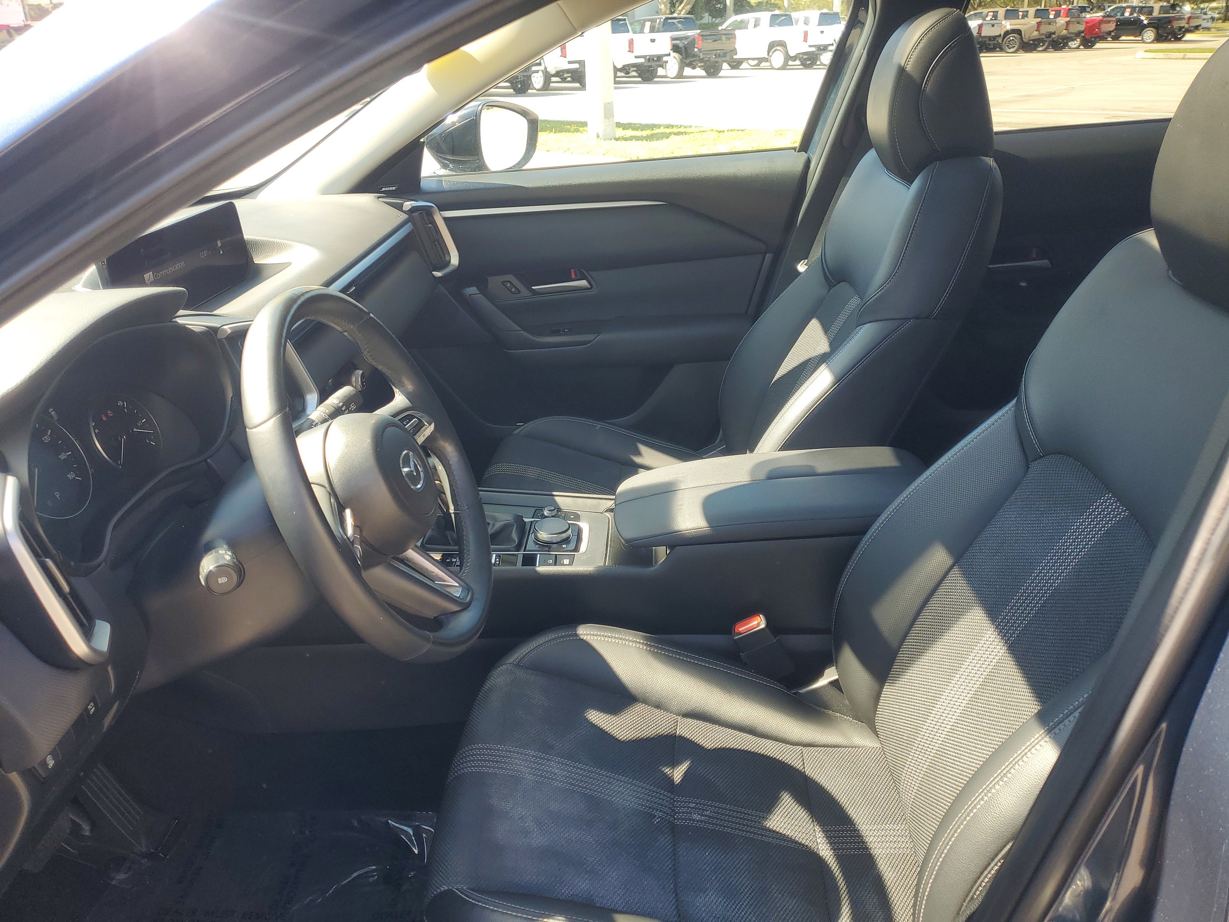 Used 2024 MAZDA CX-50 AWD 2.5 S w/ Premium Package image 16