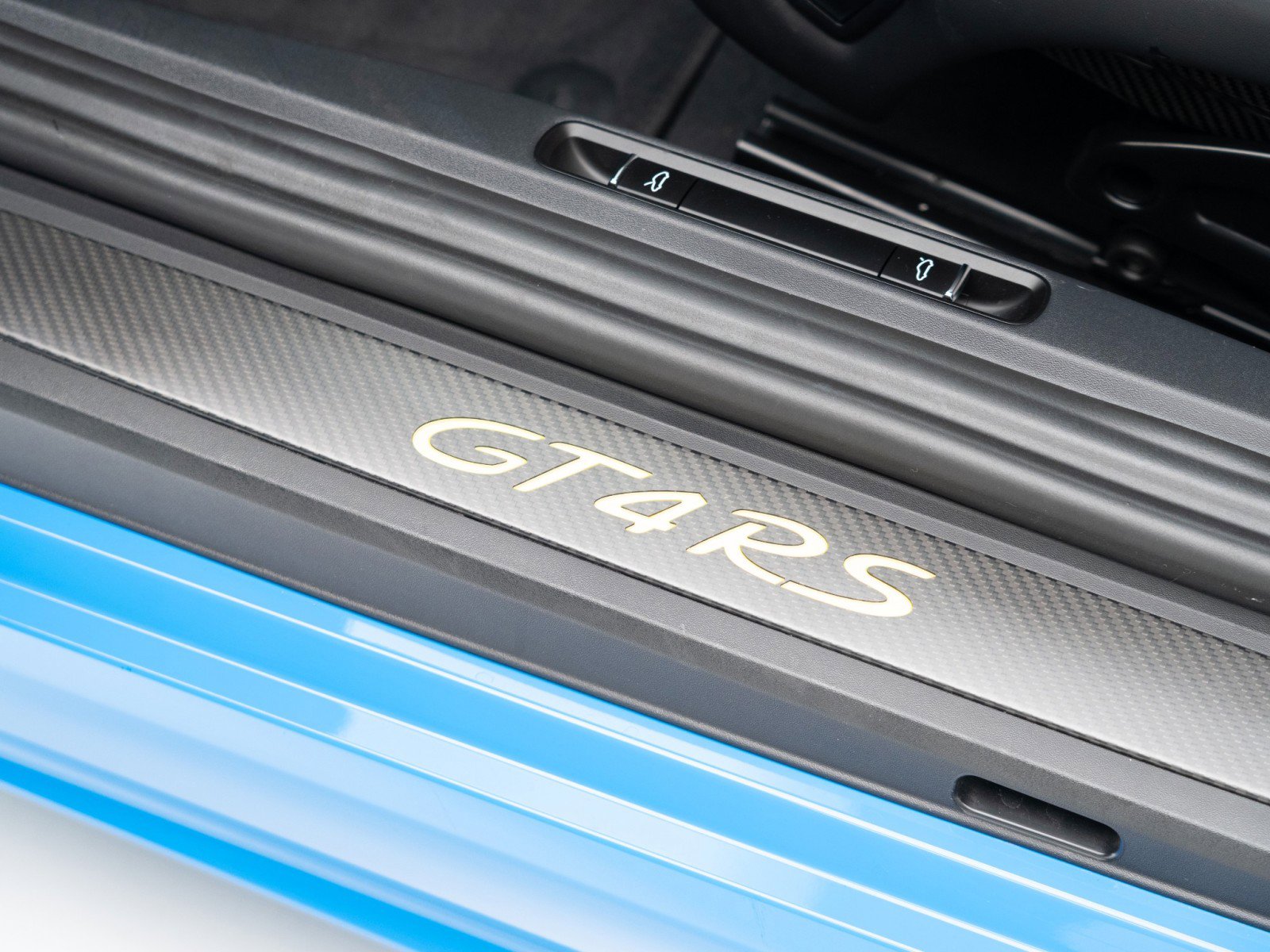 Certified 2025 Porsche 718 Cayman GT4 RS image 16