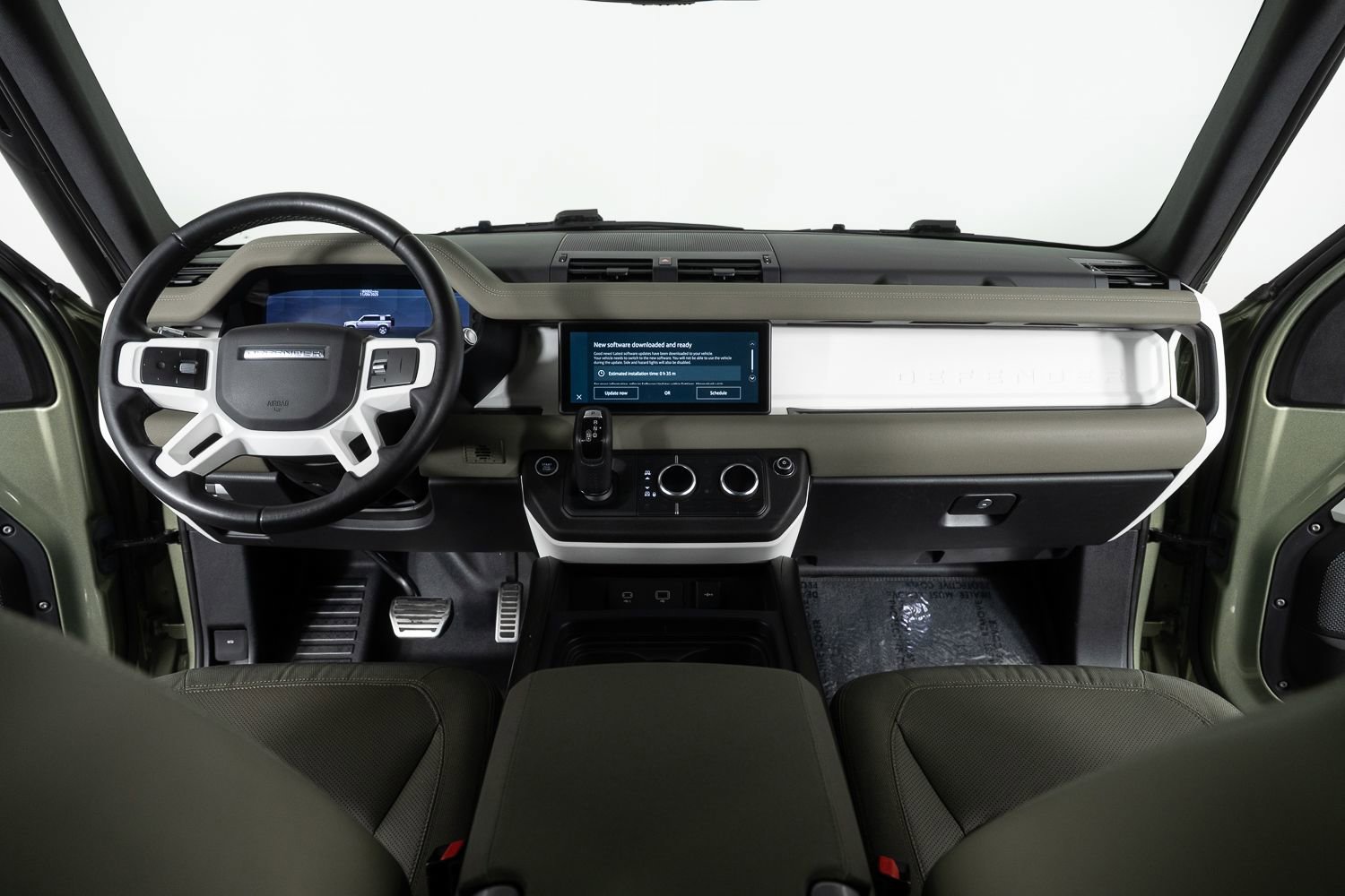 Used 2020 Land Rover Defender 110 S image 28