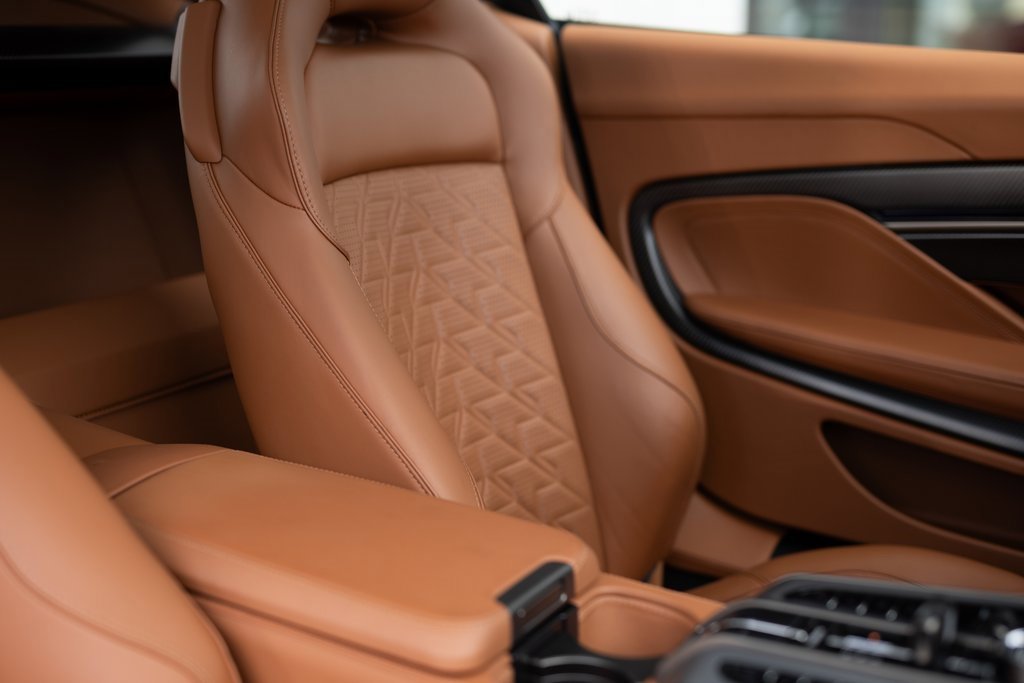 New 2025 Aston Martin Vanquish image 35